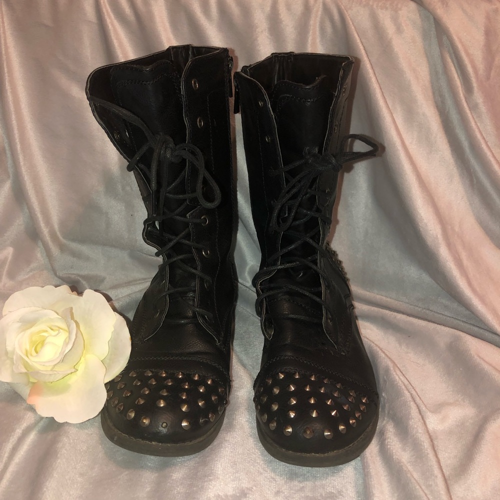 STUDDED COMBAT BOOTS